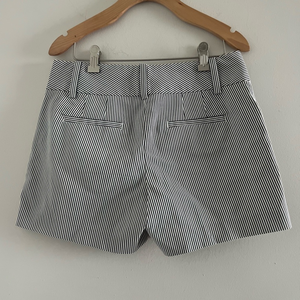 Ann Taylor Signature Seersucker Navy Sailor Bermuda Short Sz 0 - Picture 4 of 4